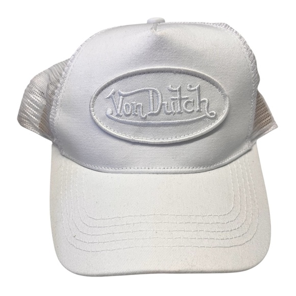 Von Dutch Black and White Logo Trucker Hats - Picture 5 of 7